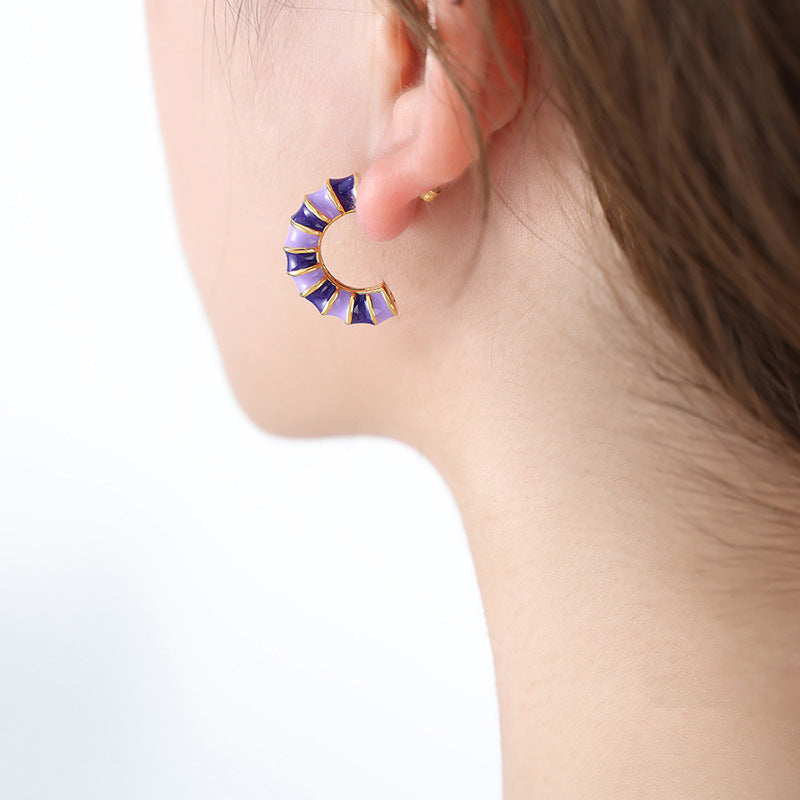 Wholesale Fresh Swee Colorfu and Brilliant C-shaped Bone Joint Gold Plated Earrings